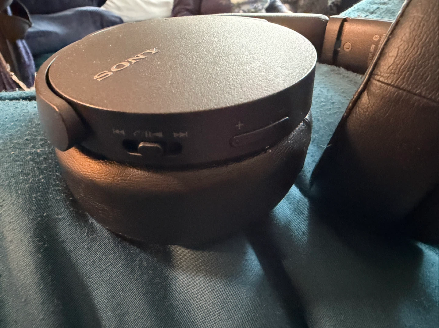 Sony Wireless Headphones - photo 3