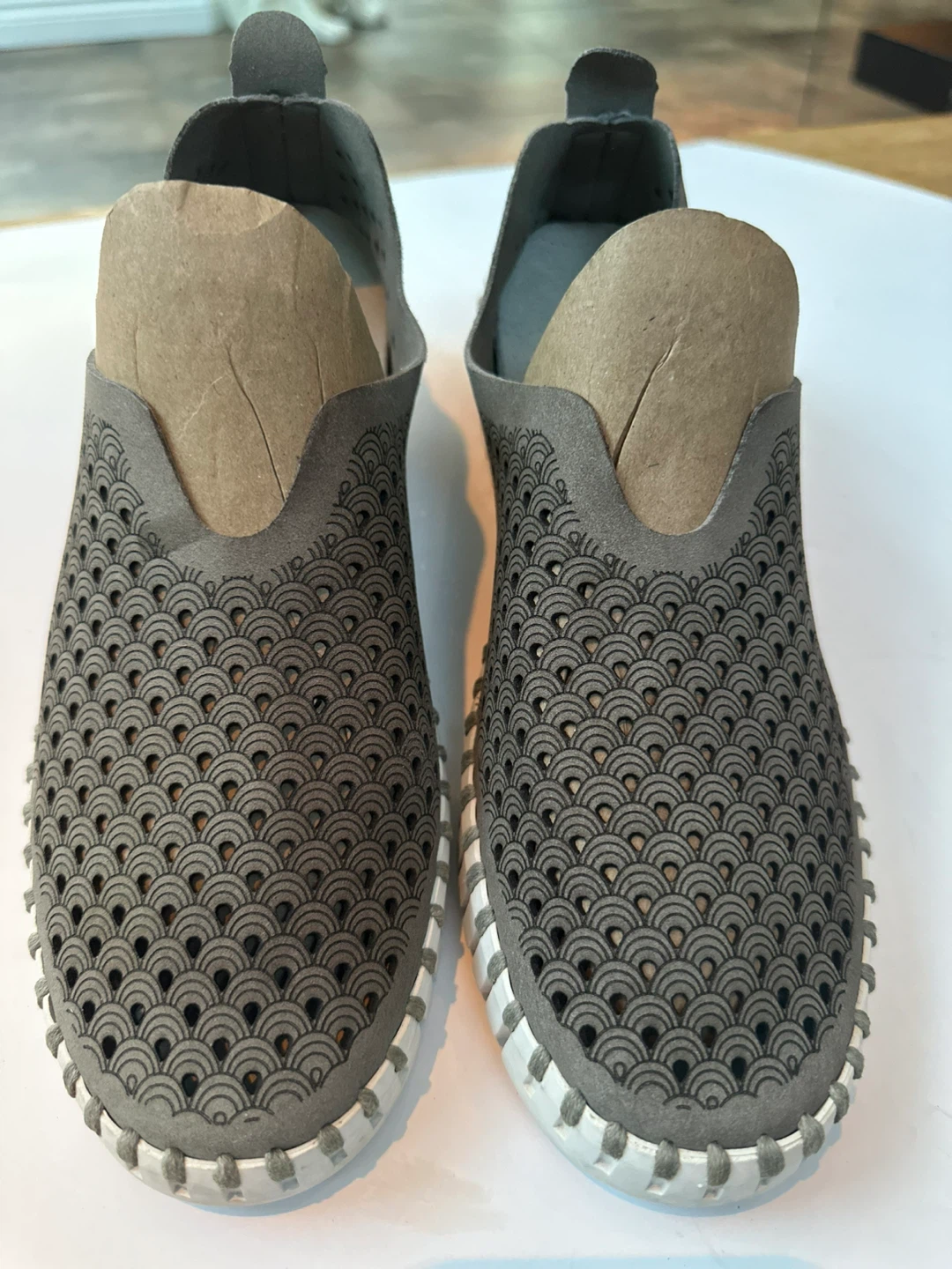 Ilse Jacobsen Slip-On Shoes - Size 8/EU 39