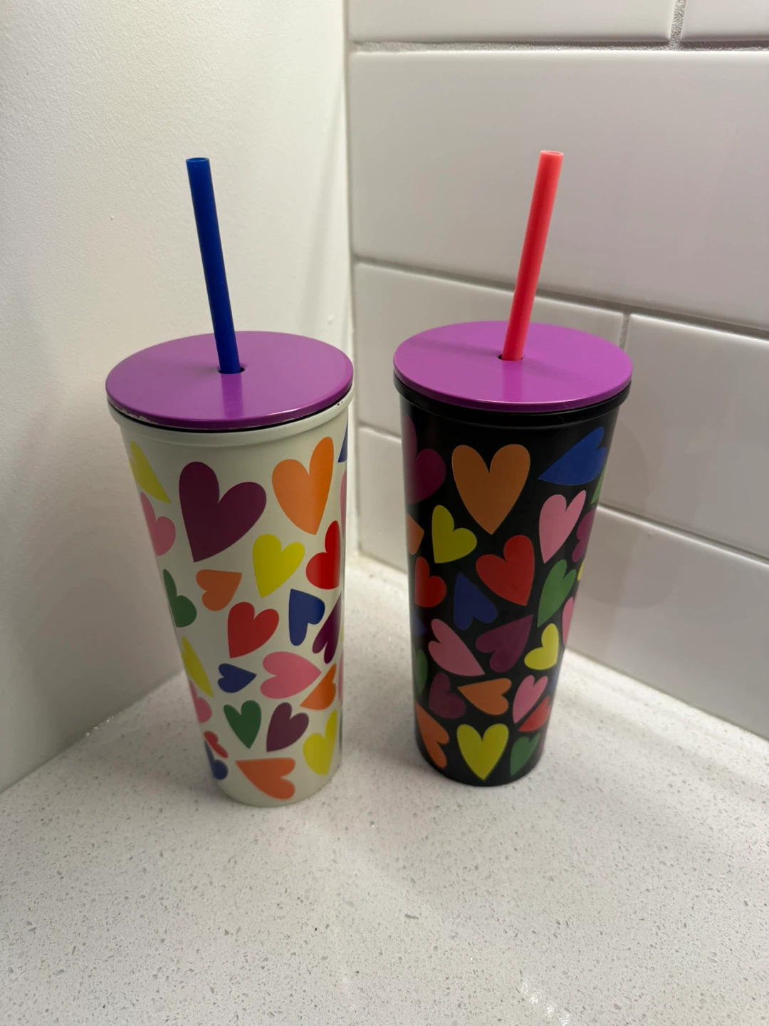Set of 2 Heart Print Tumblers with Lids and Straws - photo 4