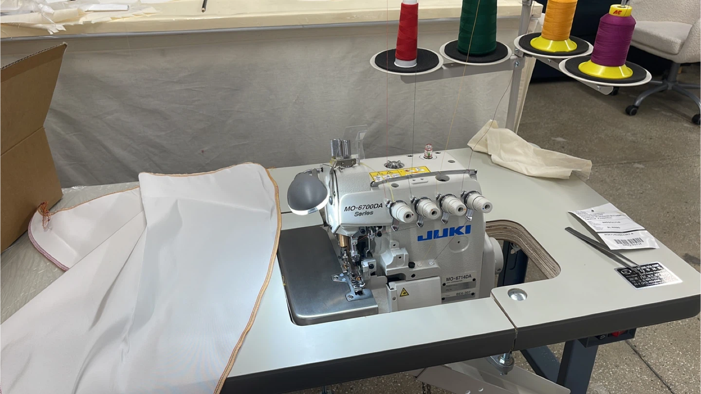 JUKI MO-6700DA Overlock Serger Sewing Machine