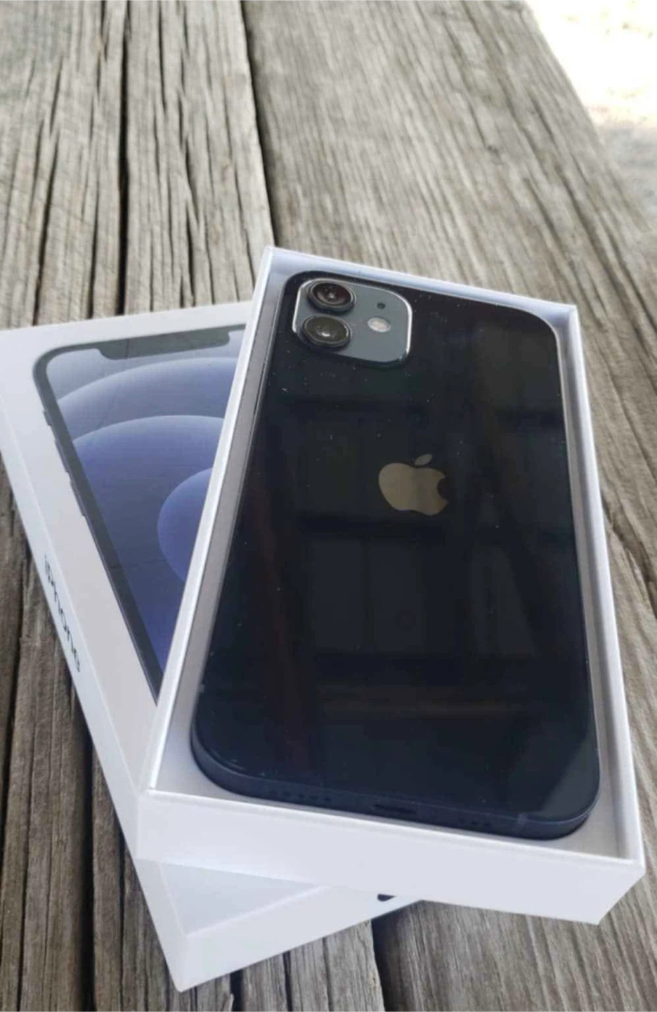 Apple iPhone 12 with original box and charger - photo 3