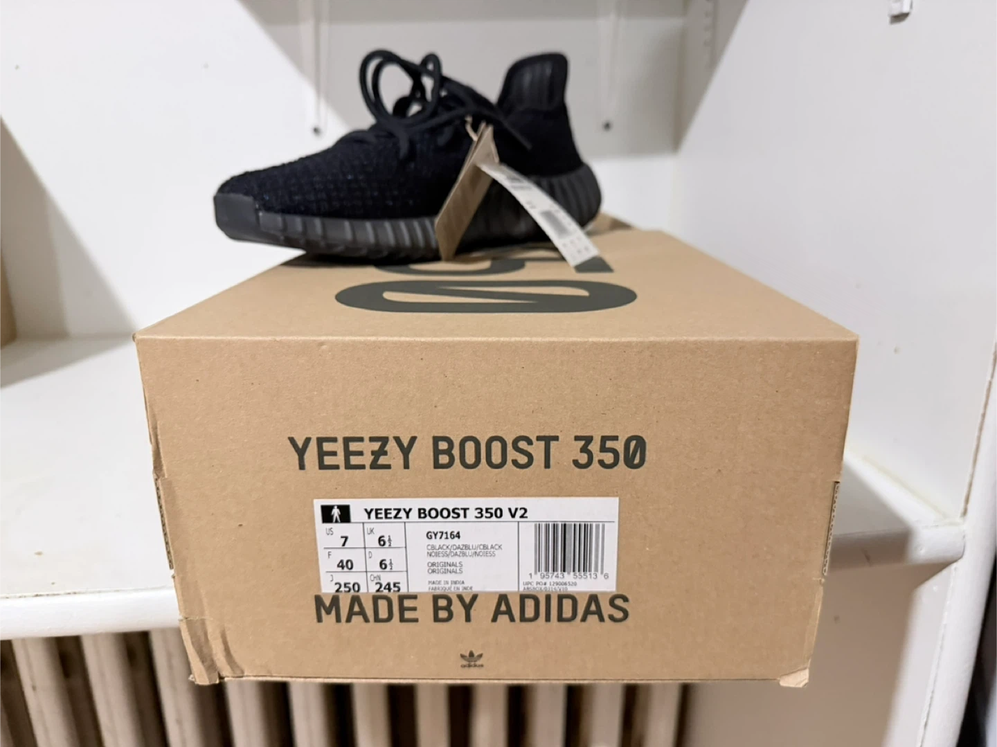 Adidas Yeezy Boost 350 V2 "Core Black"