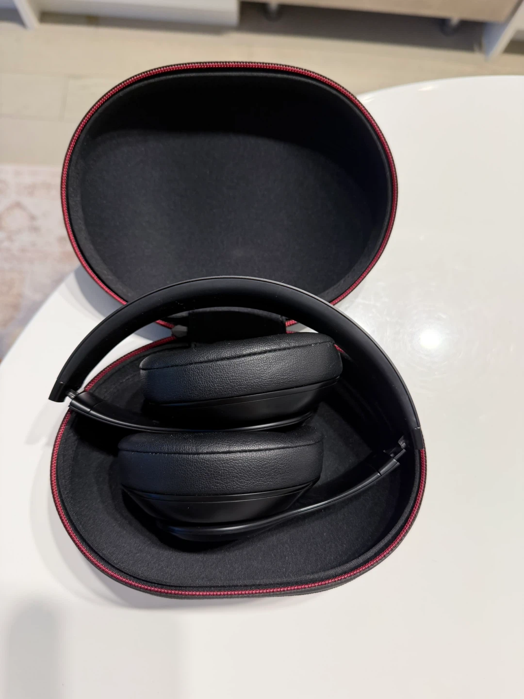 Beats Solo 3 Wireless Headphones - photo 4