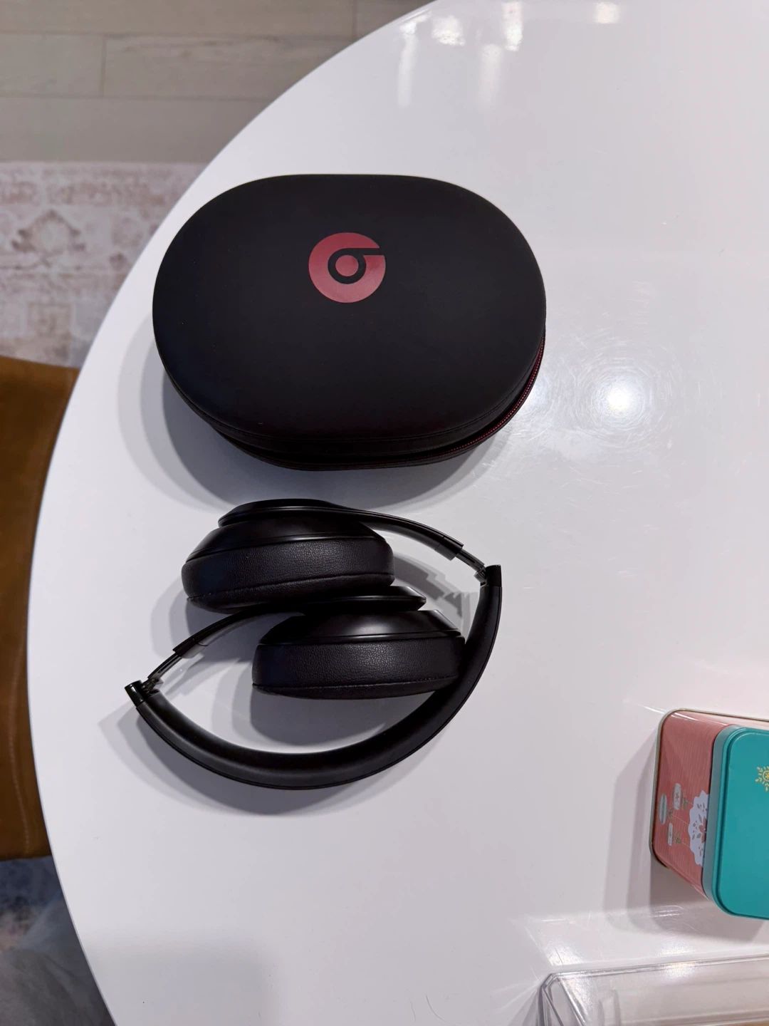 Beats Solo 3 Wireless Headphones - photo 3