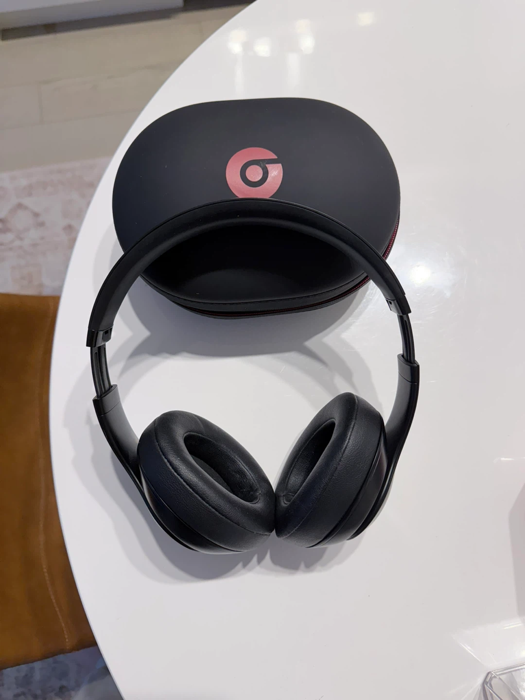 Beats Solo 3 Wireless Headphones - photo 2