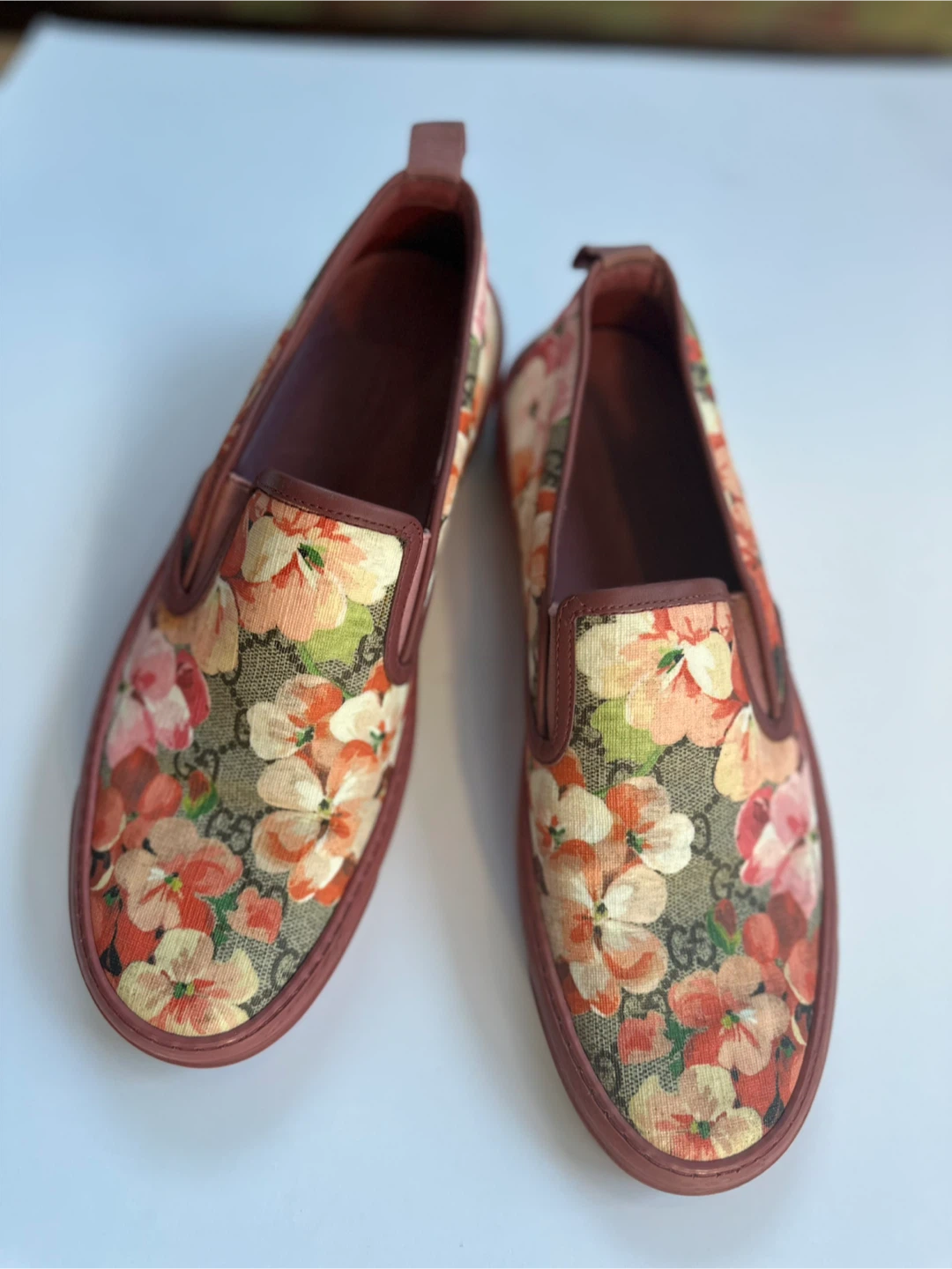 Authentic GUCCI Floral Slip-On Sneakers Sz. 7/EU 38