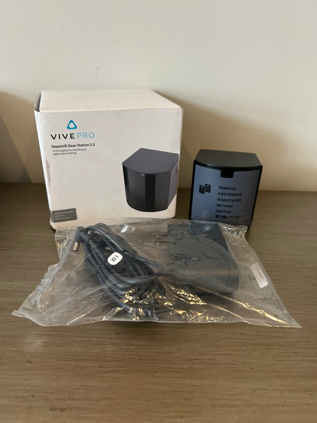 VIVEPRO StreamVR Base Station 2.0 - Brand New