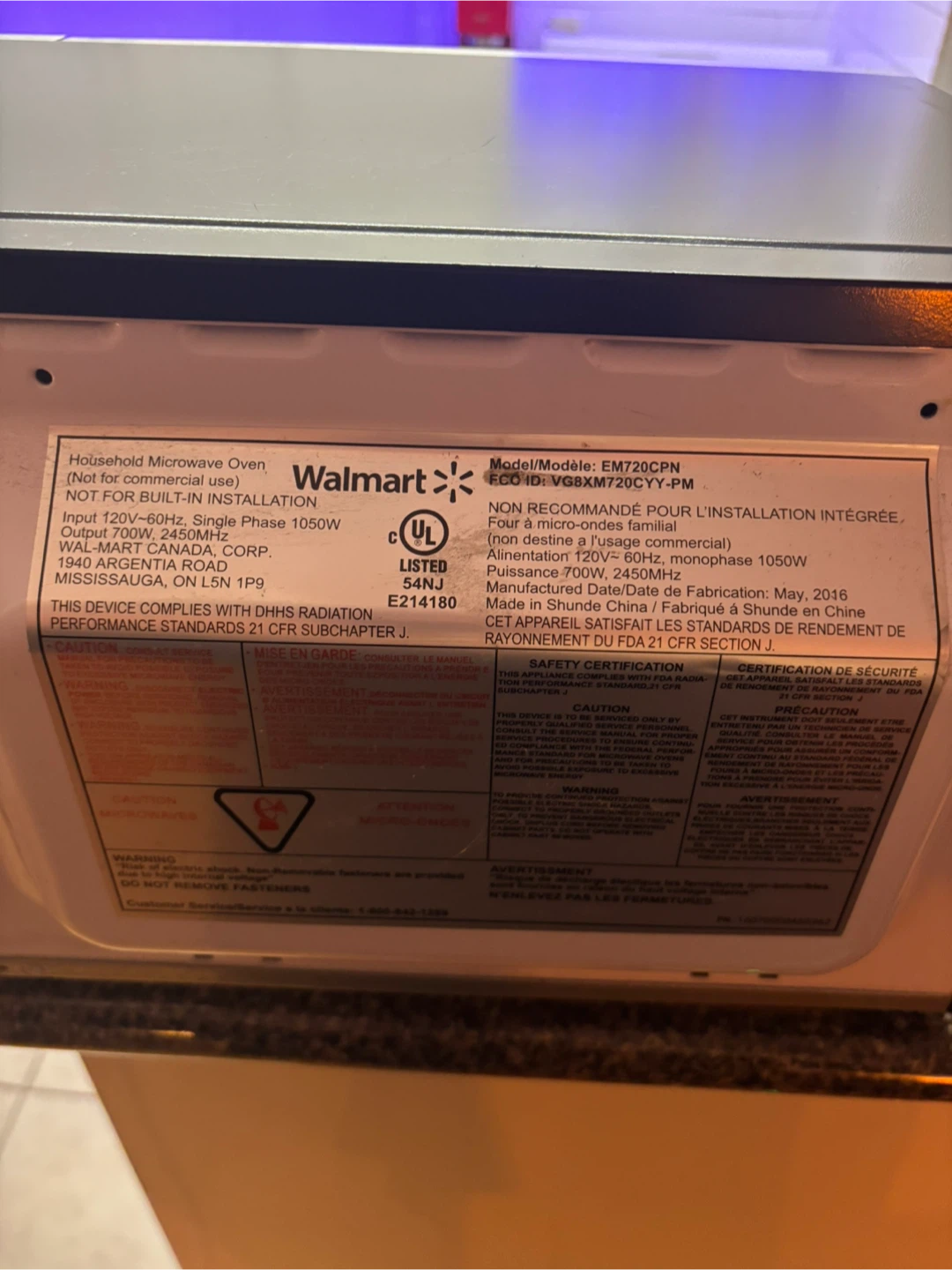 Hamilton Beach Microwave Oven EM720CPN - photo 2