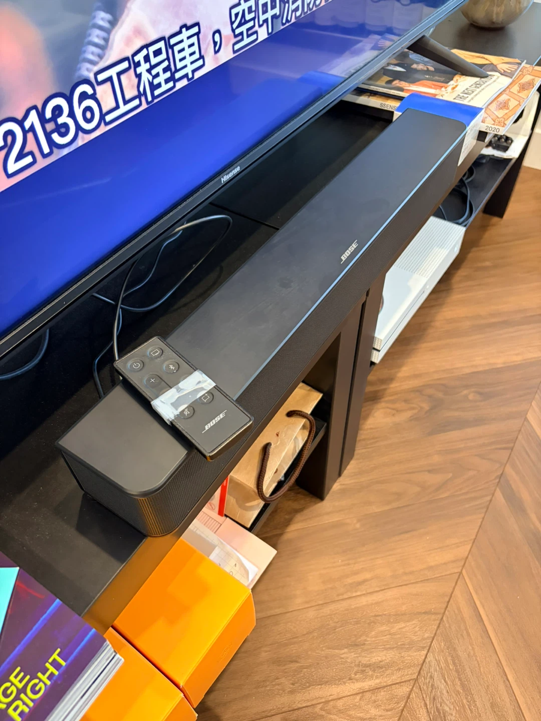 Bose Soundbar with Remote - photo 2