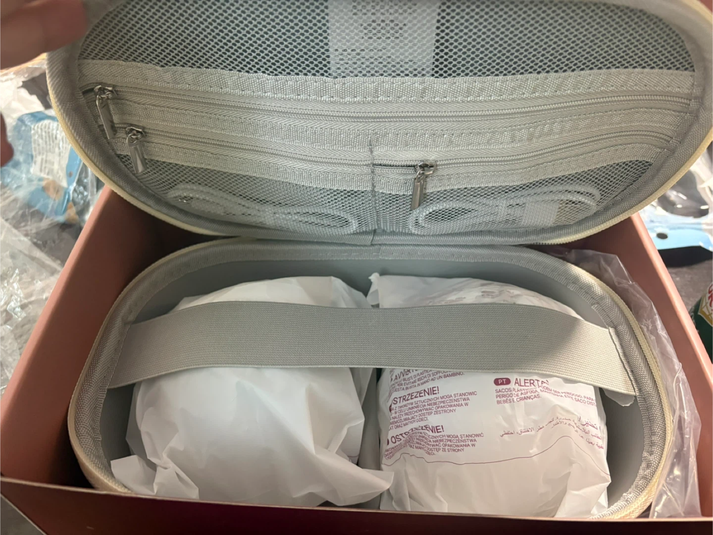 Momcozy M5 Smart Wearable Breast Pumps - photo 4