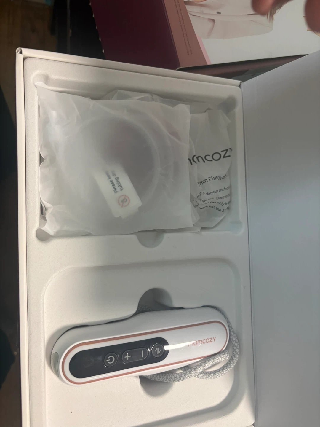 Momcozy V2 Pro Wearable Breast Pump - photo 4