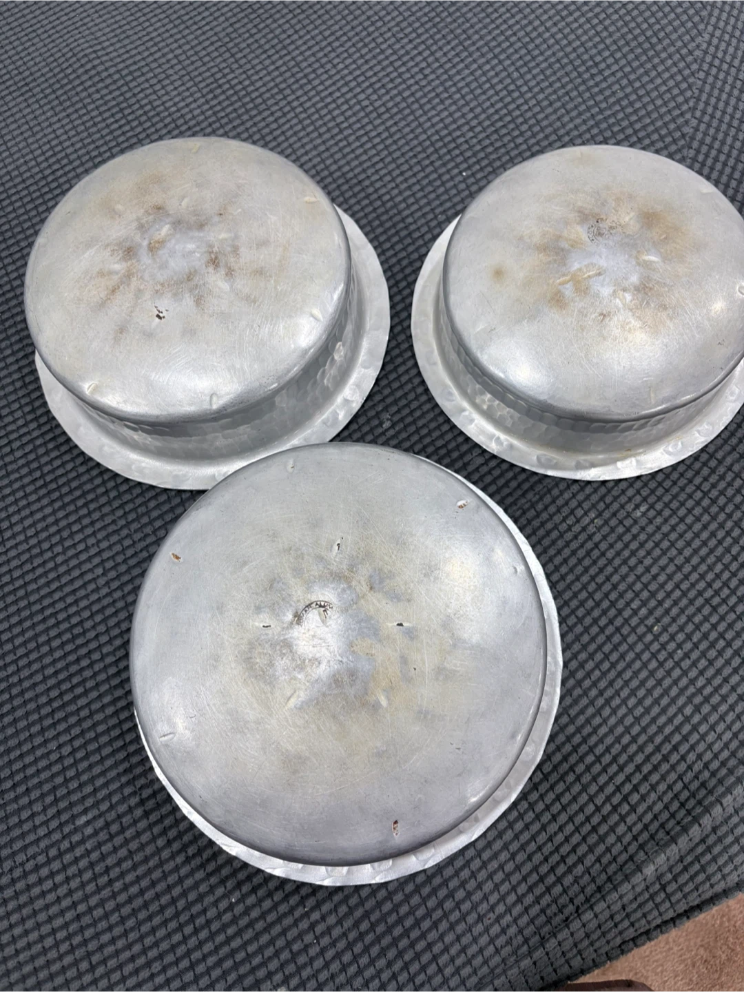 Set of 3 Aluminum Serving Bowls - photo 2