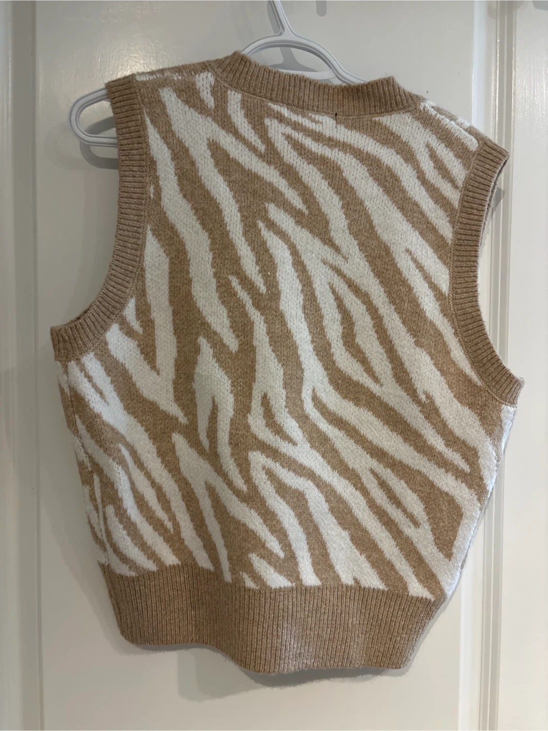 New Zebra Print Sweater Vest - photo 2