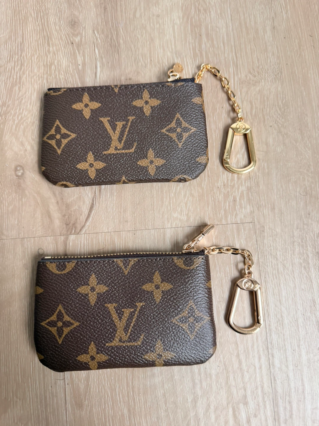 Louis Vuitton Monogram Pouch with Keyring - photo 5