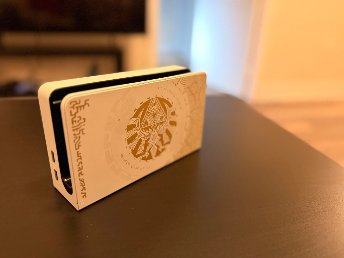 Nintendo Switch Console with Legend of Zelda Dock - photo 3