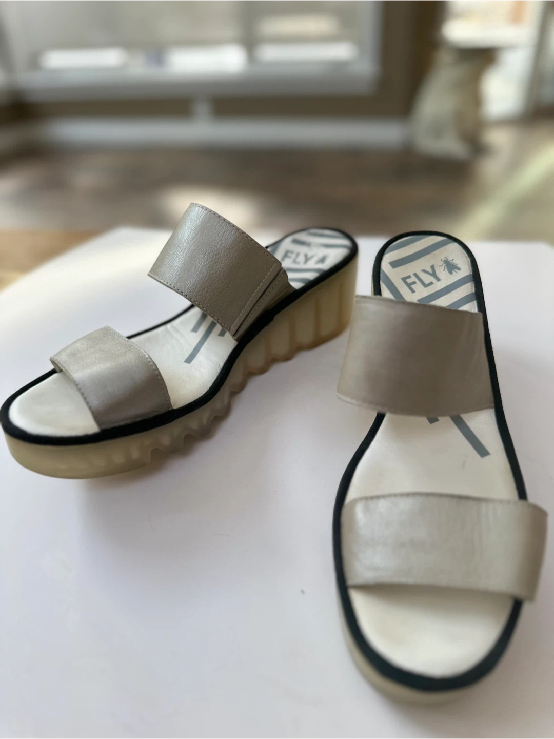 FLY LONDON Wedge Sandals - Silver Leather Sz. 10/EU 41
