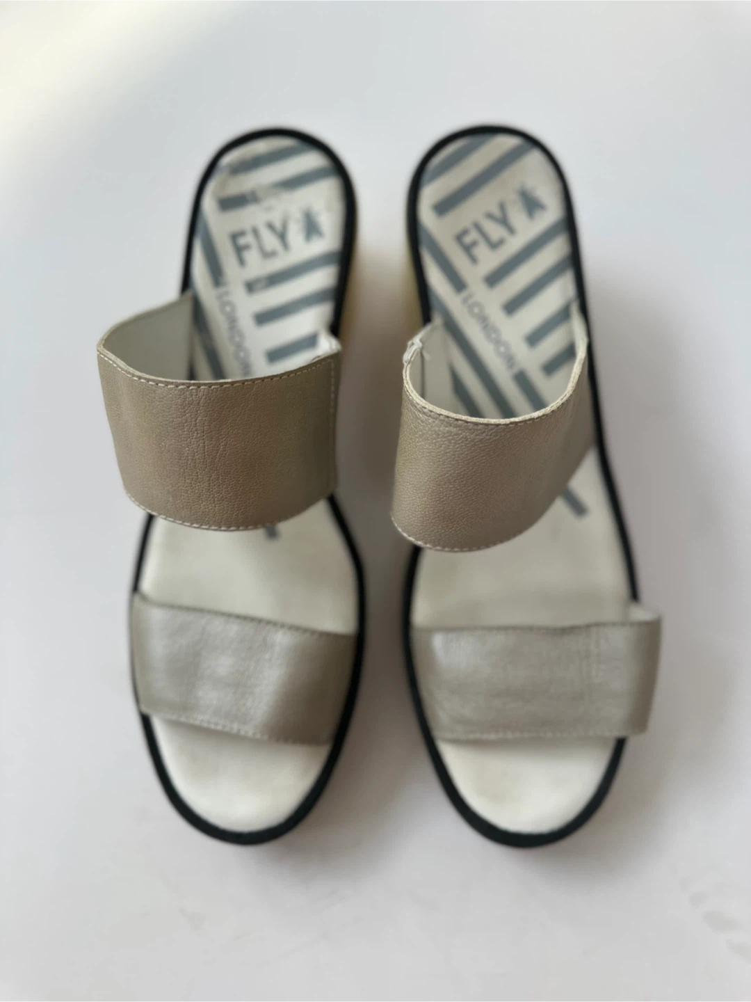 FLY LONDON Wedge Sandals - Silver Leather Sz. 10/EU 41 - photo 2