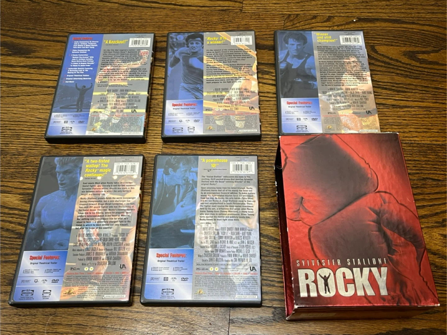 Rocky: The Complete Saga DVD Box Set 🥕 - photo 3