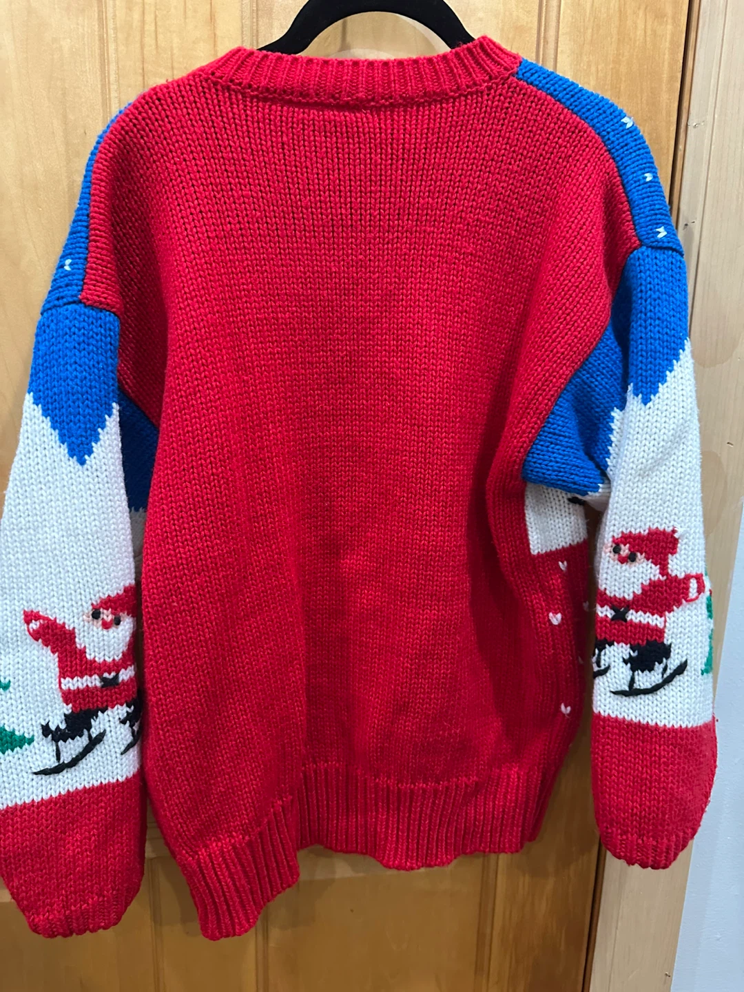 Ugly Christmas Sweater - Santa on Skates - photo 2