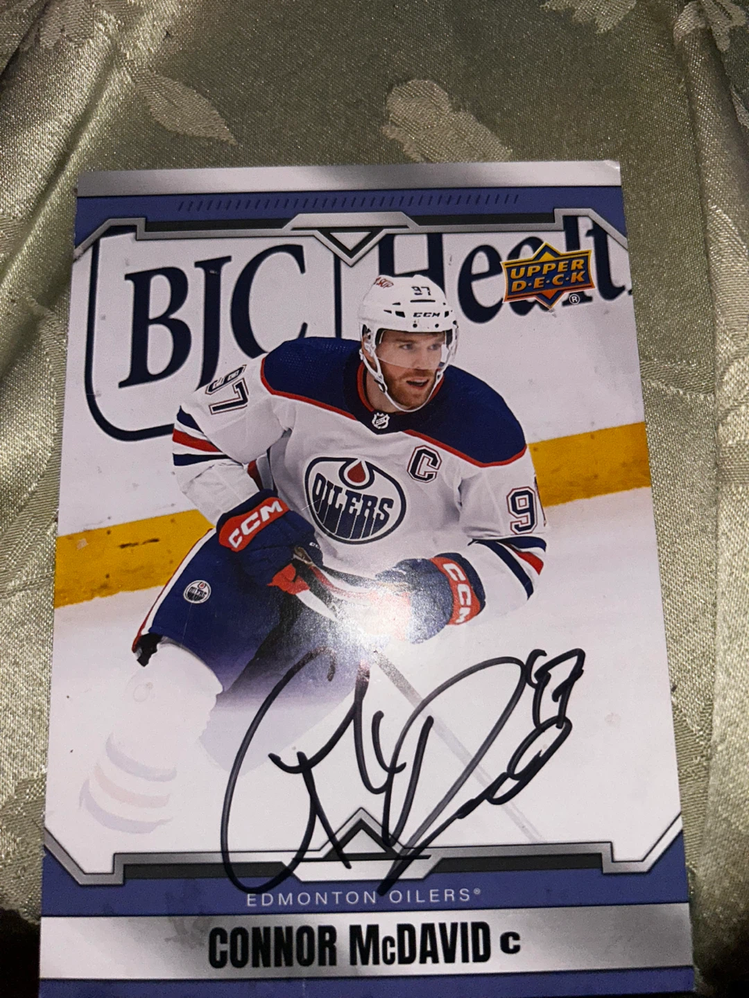 Upper Deck Connor McDavid Autographed Hockey Card