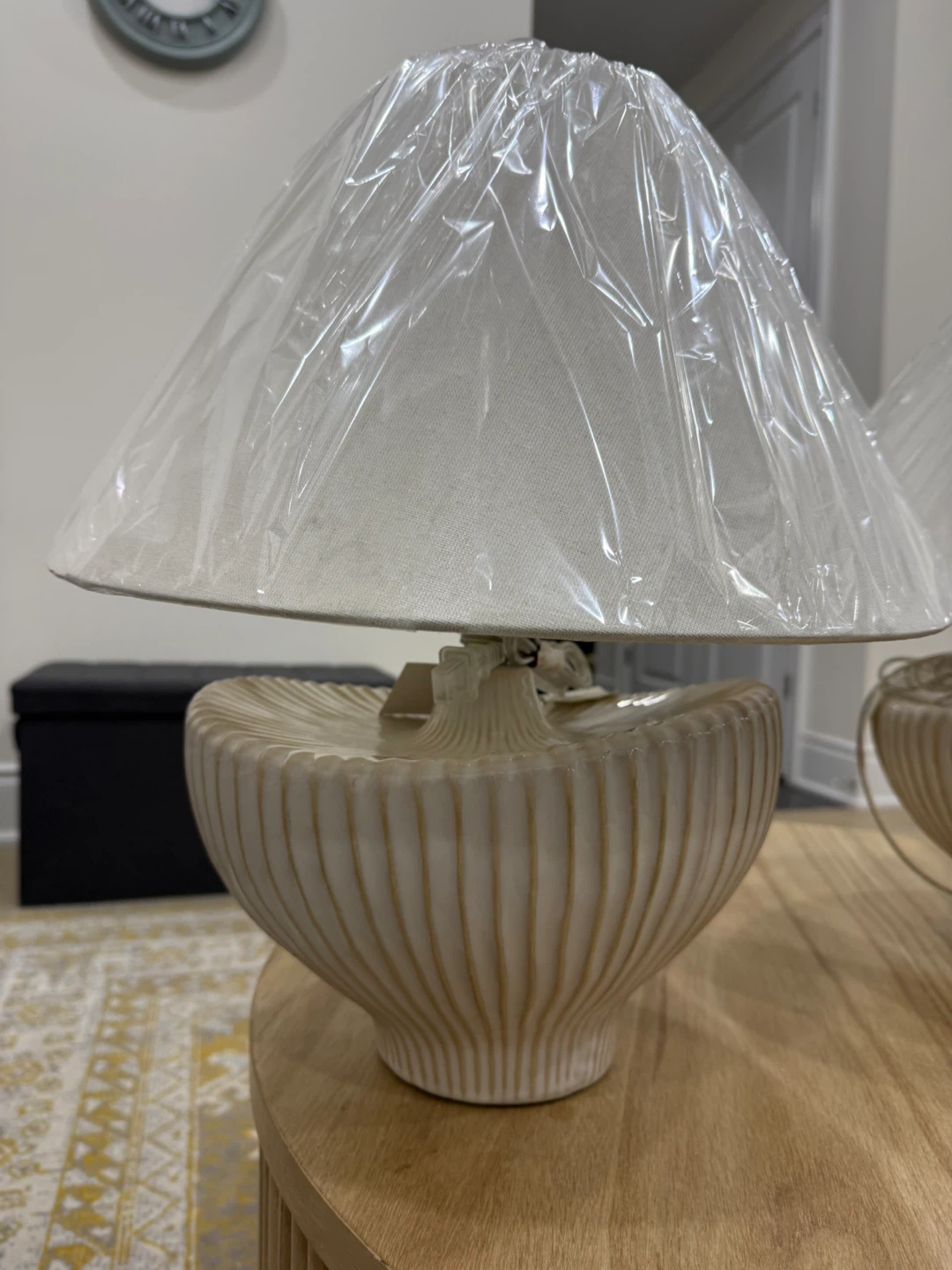 Pair of Cream Ceramic Table Lamps - photo 5