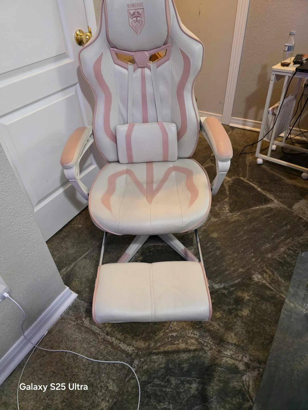 VONCESSE Gaming Chair - White and Pink - photo 3