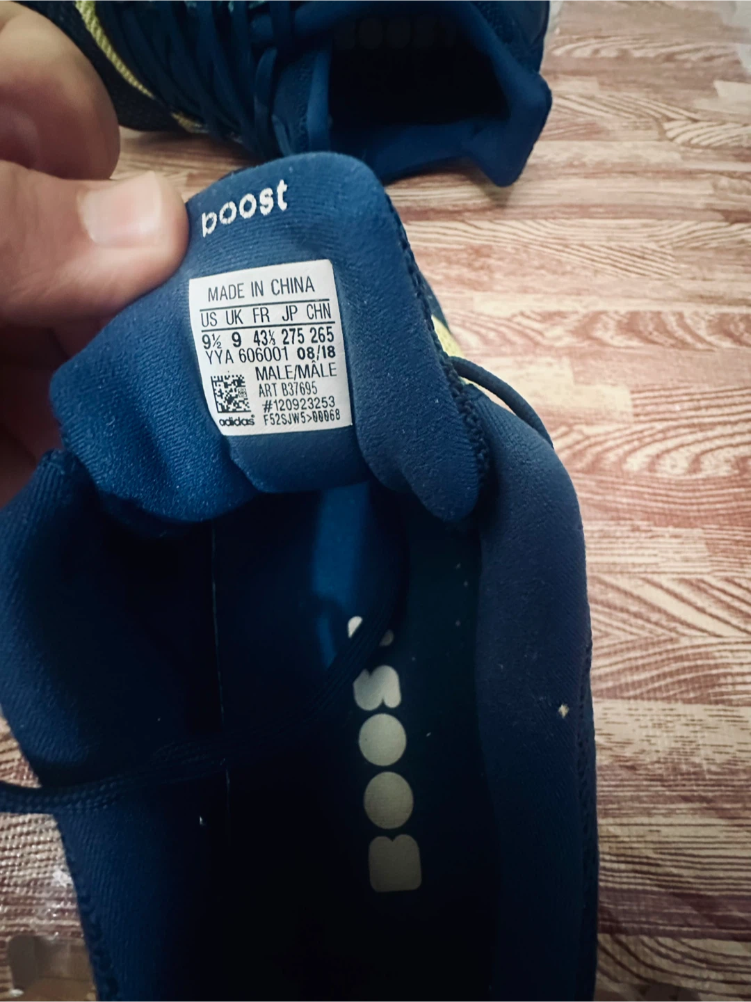 Adidas Ultraboost Running Shoes Size 9.5 - photo 4