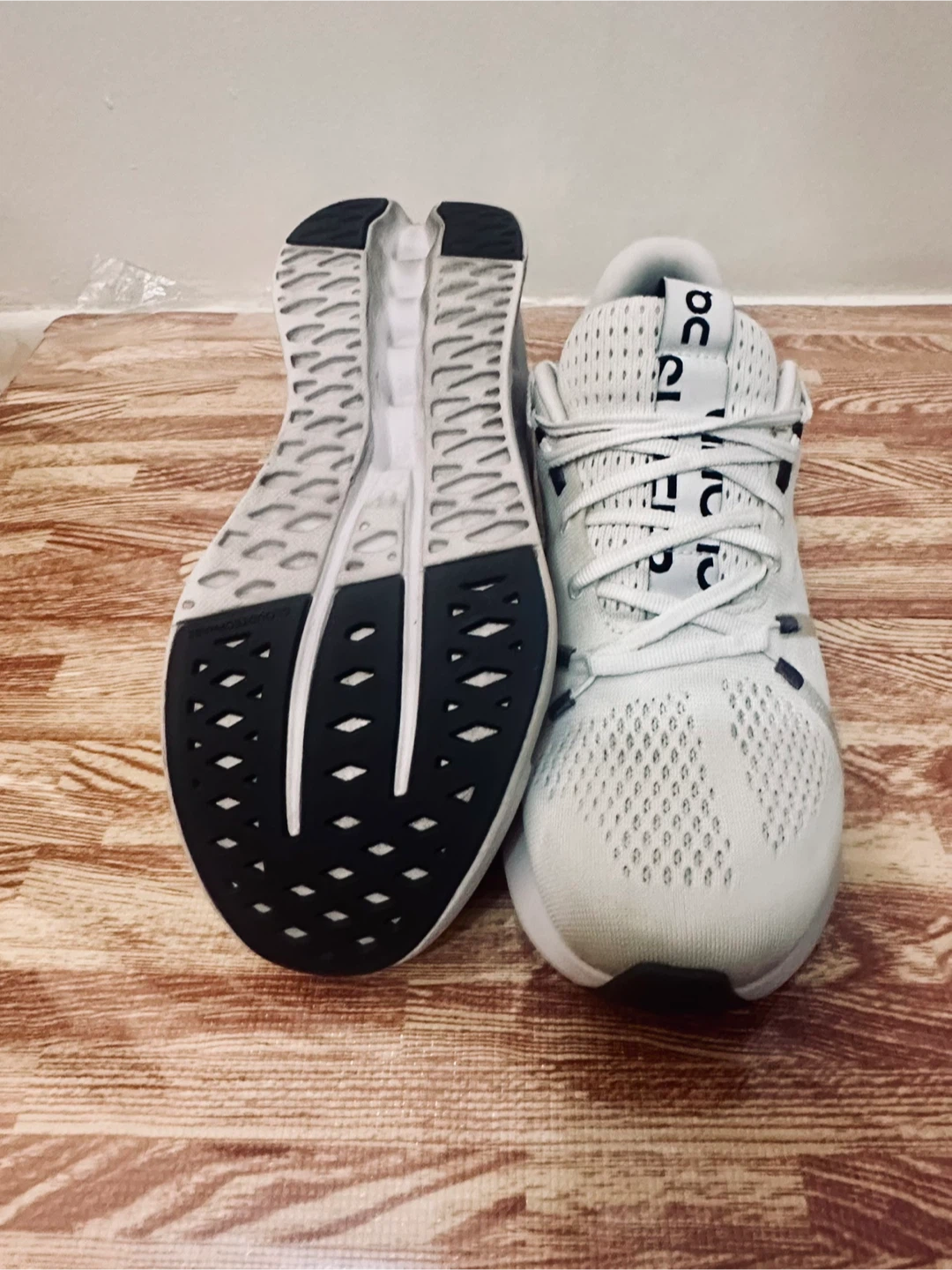 On Cloud 5 Running Shoes - photo 4