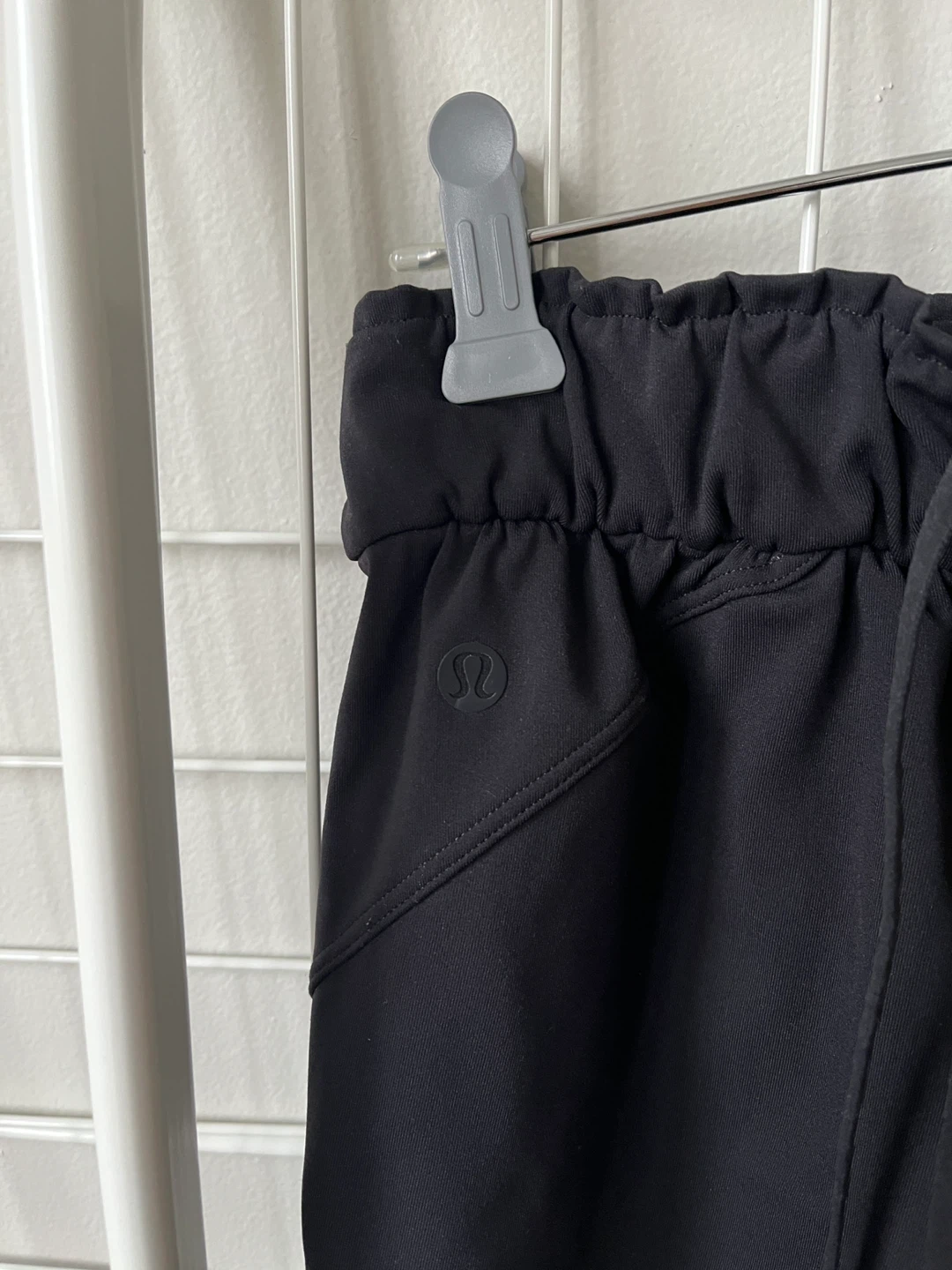 Lululemon Stretch High-Rise Cropped Pants Black Size 2 - photo 2