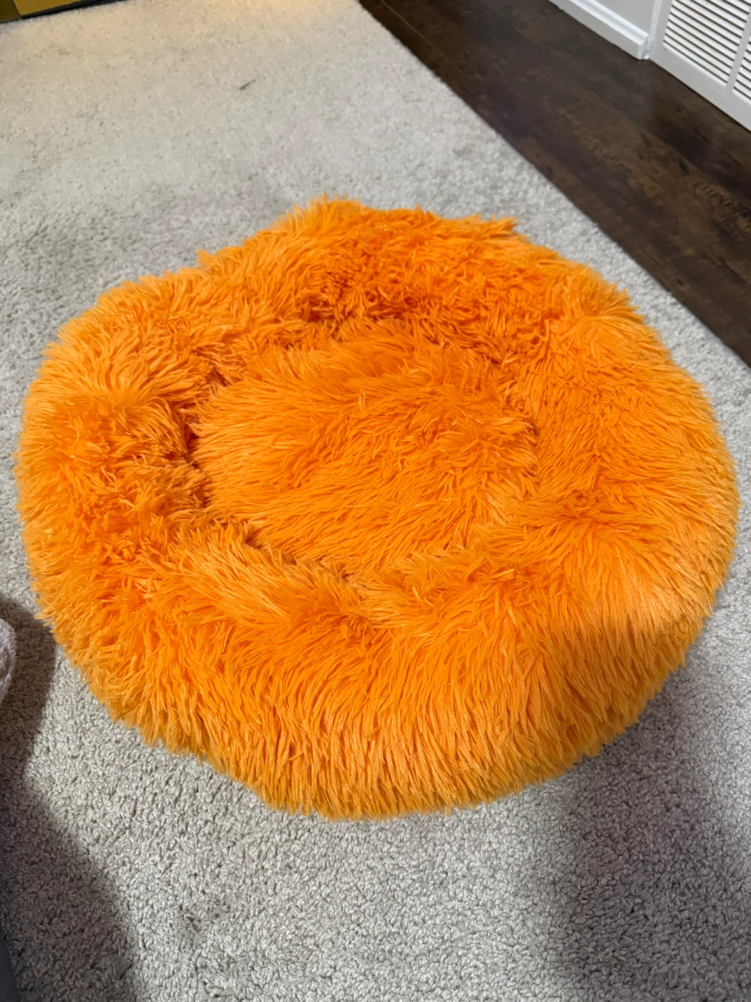 Orange Plush Pet Bed – Open Box – 23” Round 🧡