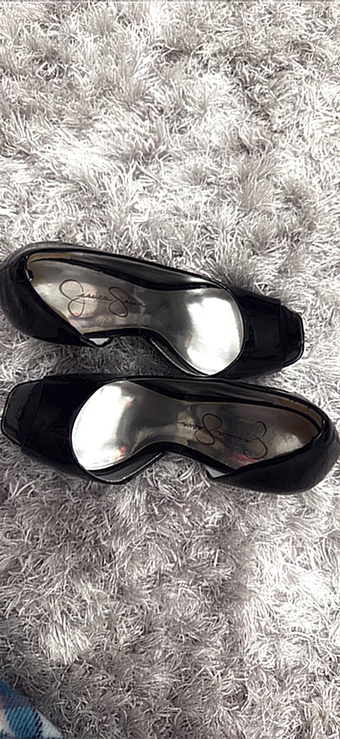 Jessica Simpson Black Patent Peep-Toe Heels 5.5 - photo 3