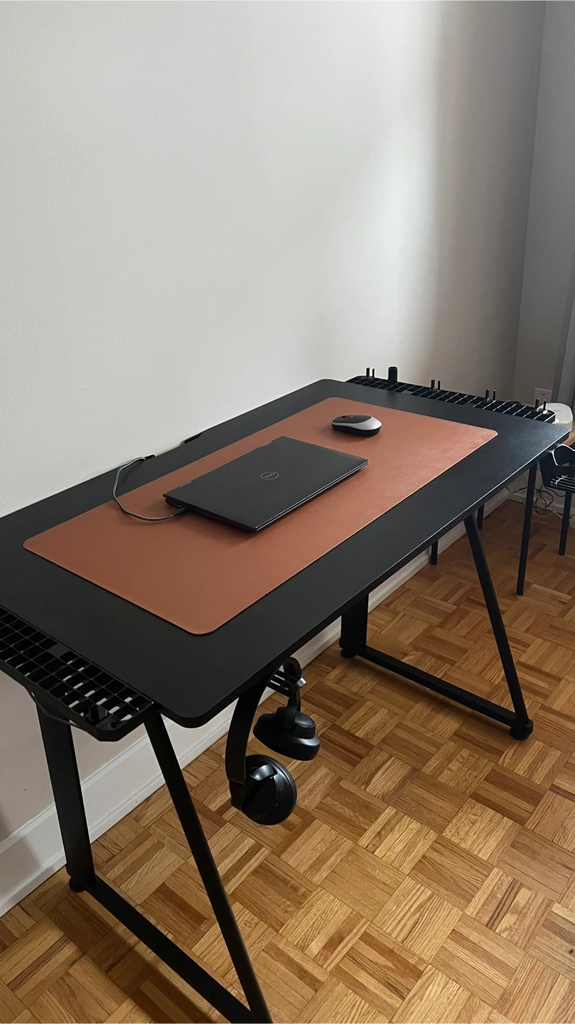 PrimeCables Ergonomic PC Gaming Desk with Extension Stand