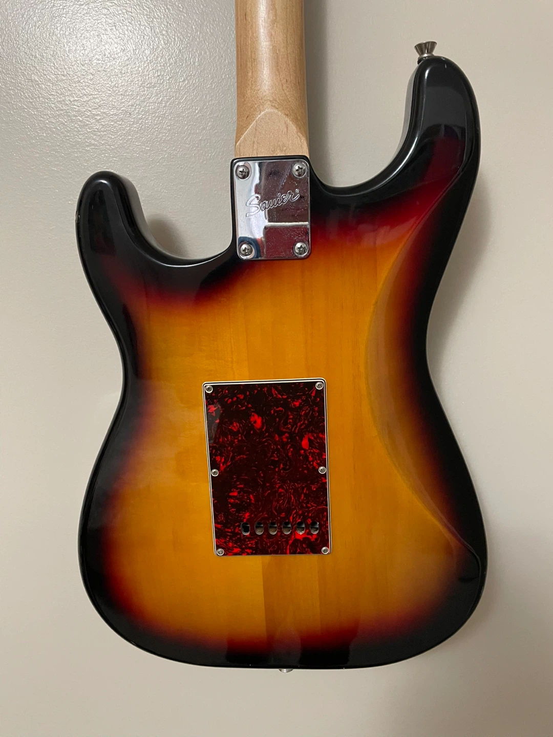 Squier Stratocaster SE Electric Guitar and Amp Bundle - photo 4