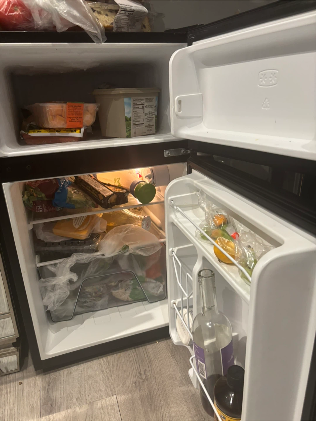 Galanz Mini Refrigerator - photo 2