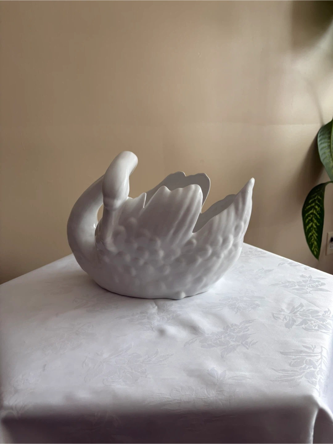 White Ceramic Swan Bowl