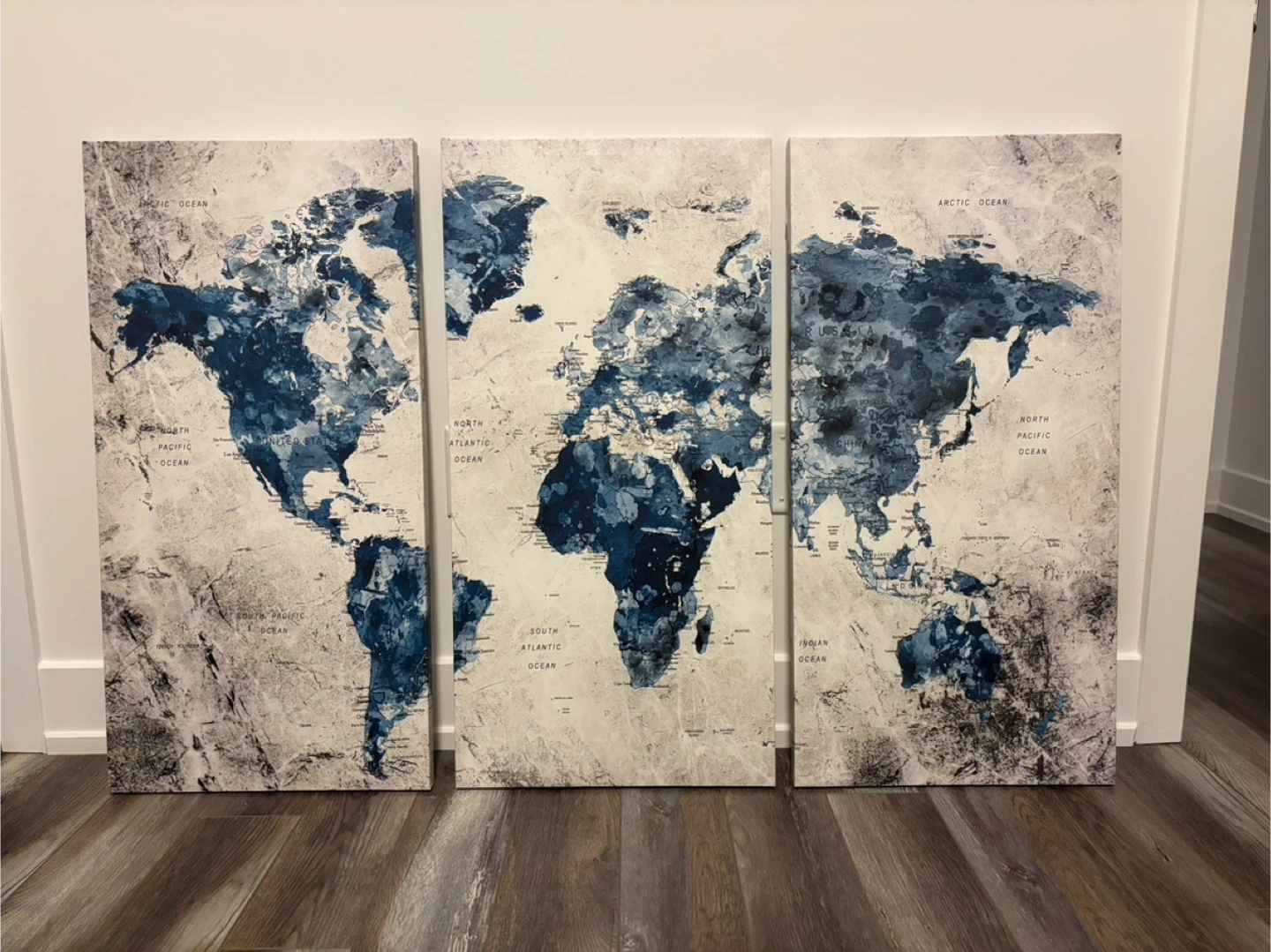 🥕 3-Piece Blue and White World Map Canvas Wall Art