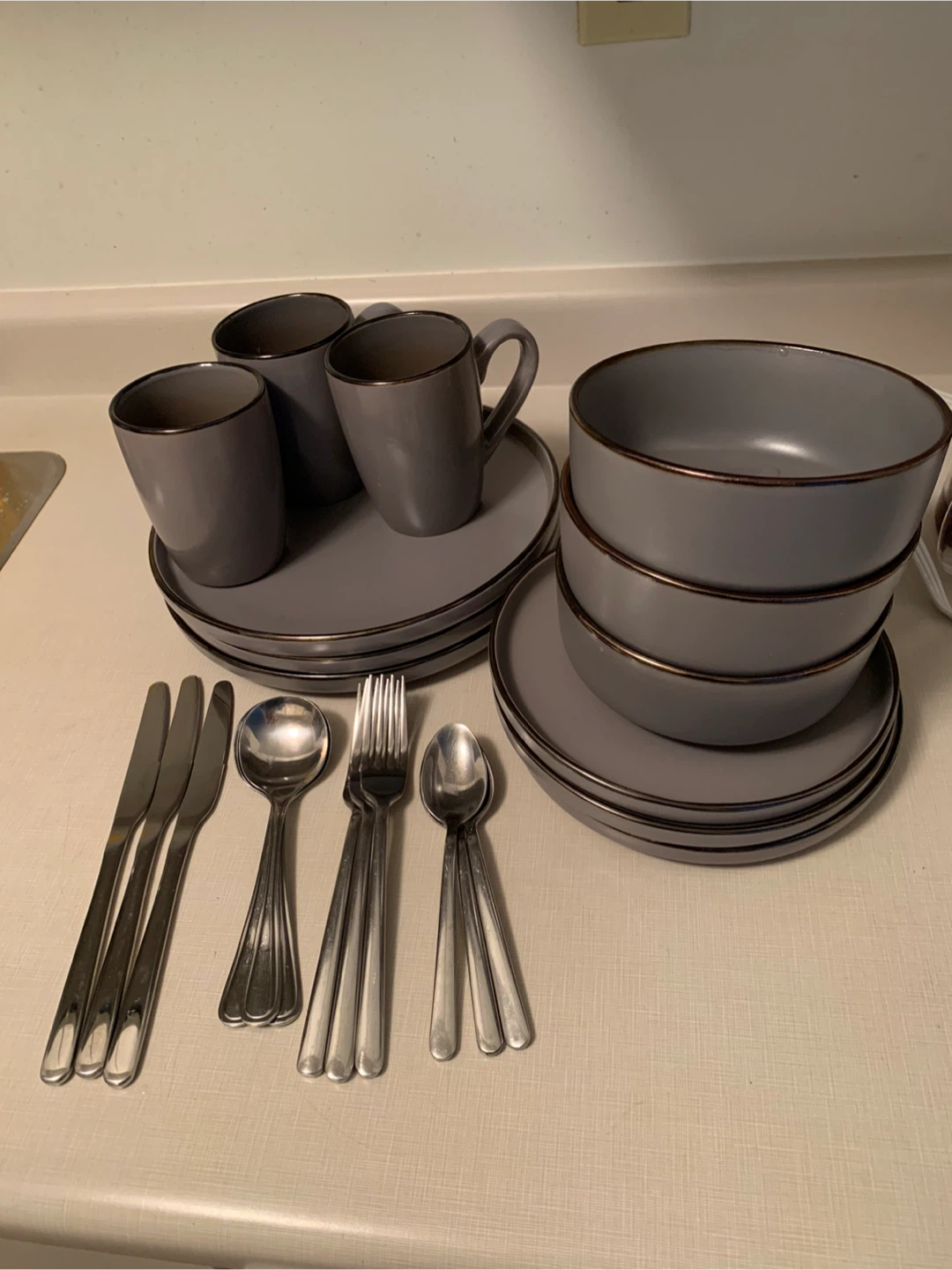 Grey Dinnerware Set with Cutlery for 3 people - photo 2