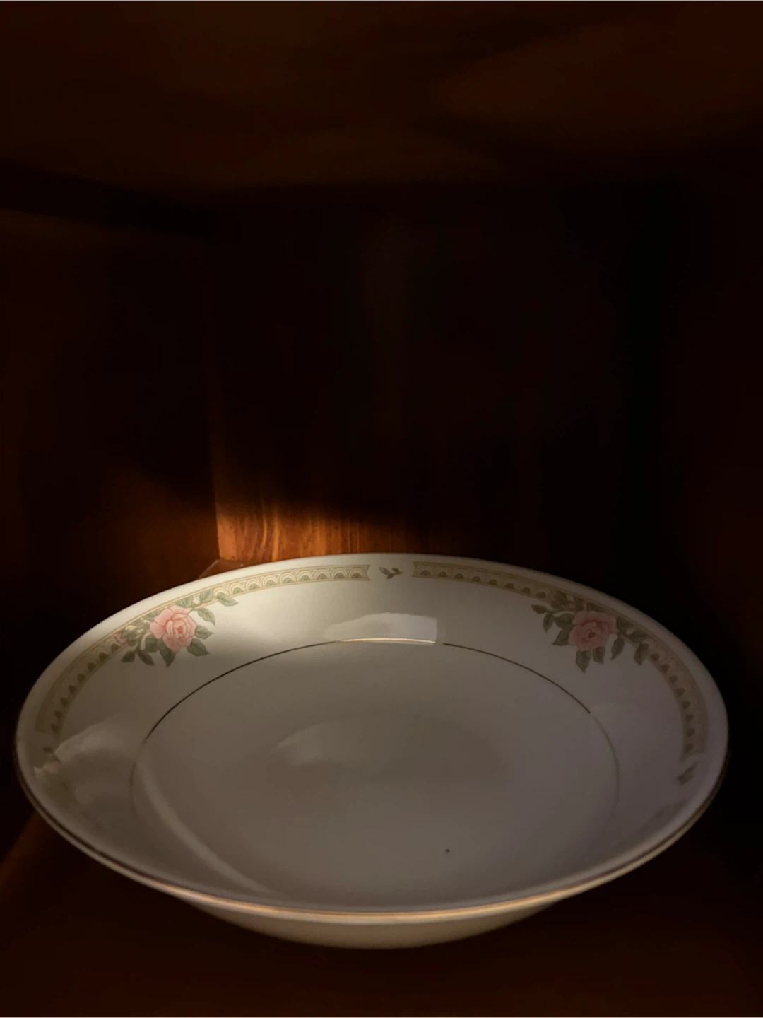 Dinnerware for 16 -delicate floral pattern - photo 4