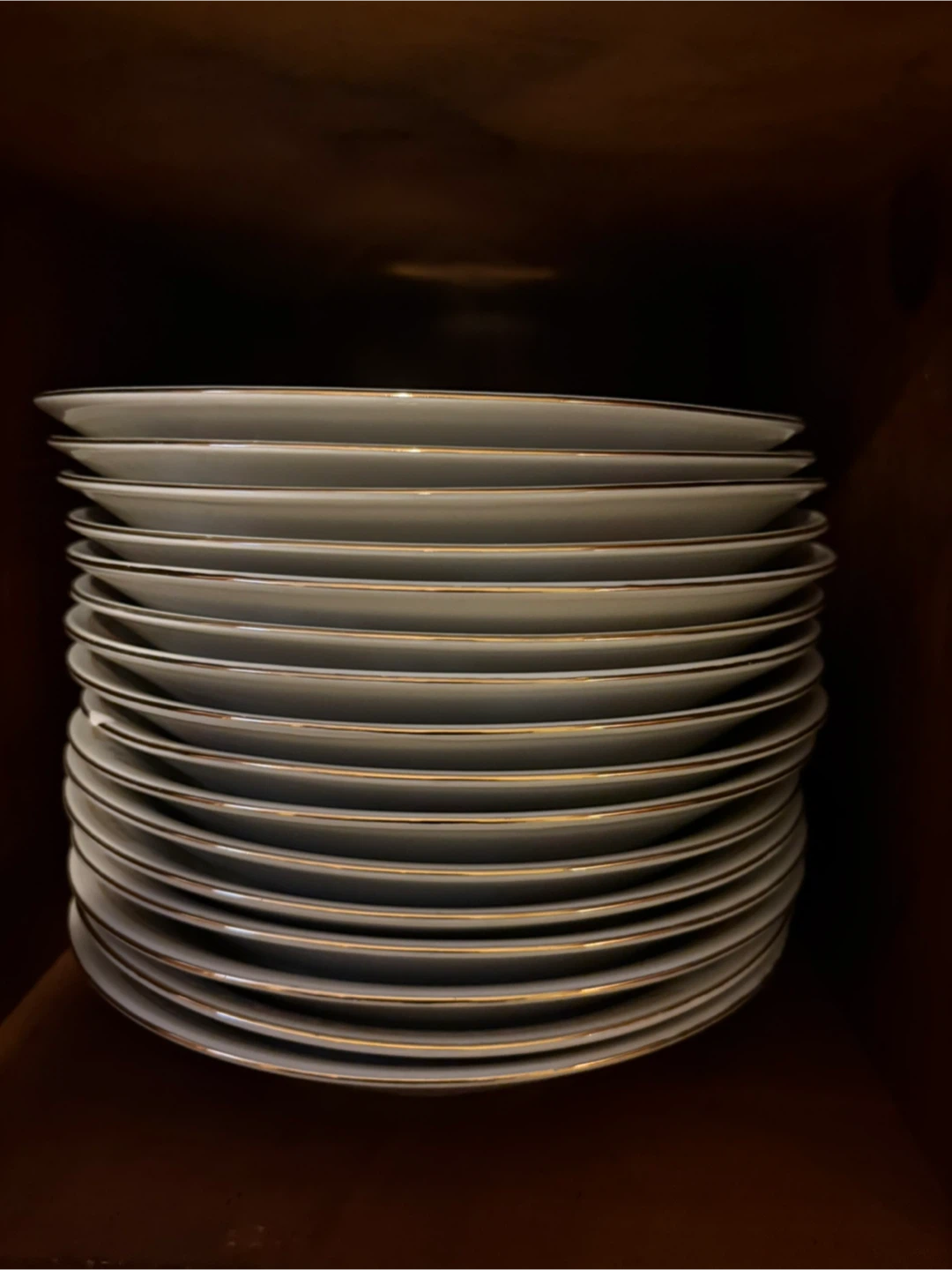Dinnerware for 16 -delicate floral pattern - photo 2