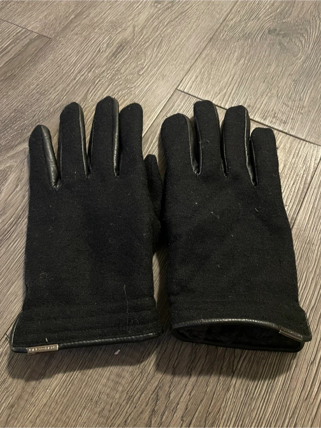 METROCITY Black Wool Gloves🥕