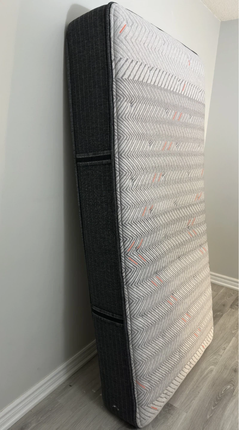 Beautyrest Mattress - photo 2