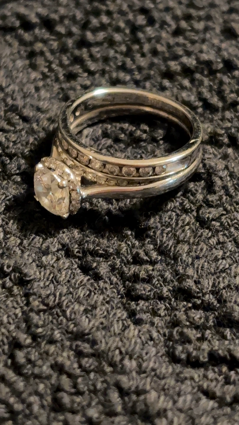 Diamond Wedding Ring Set - photo 3