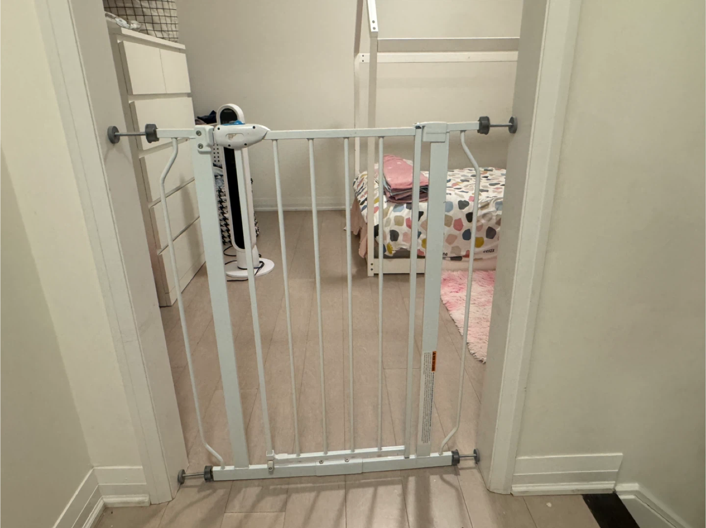 Gate - photo 3