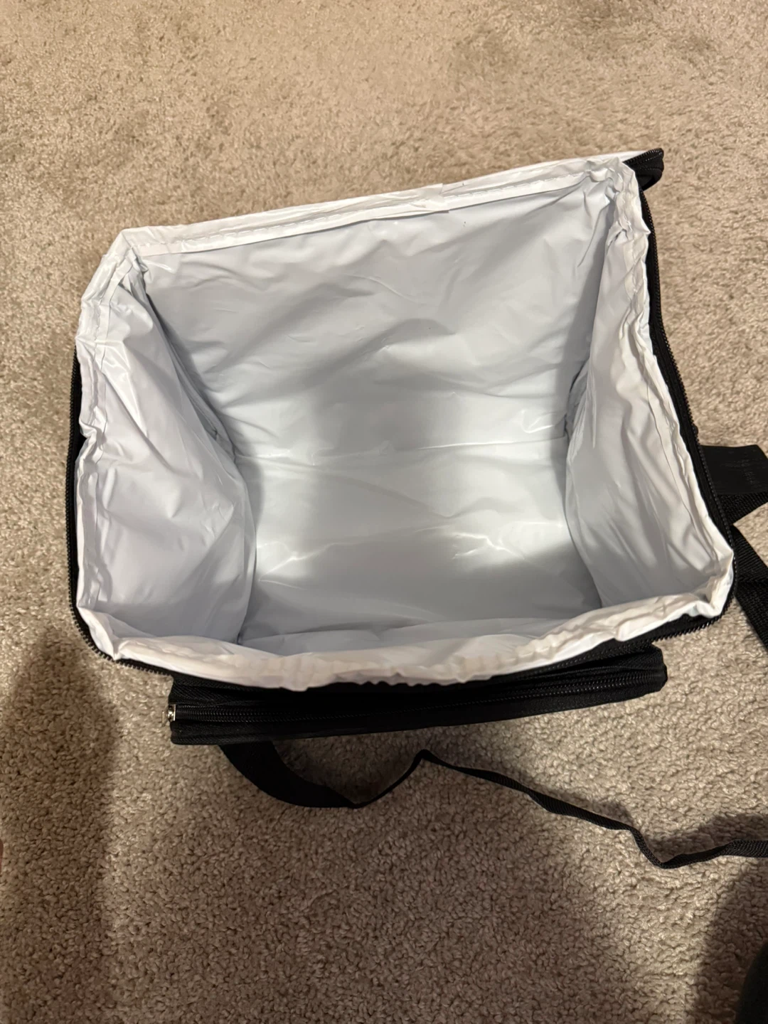Insulated Lunch Bag / Cooler Bag – NEW 🖤 - photo 3