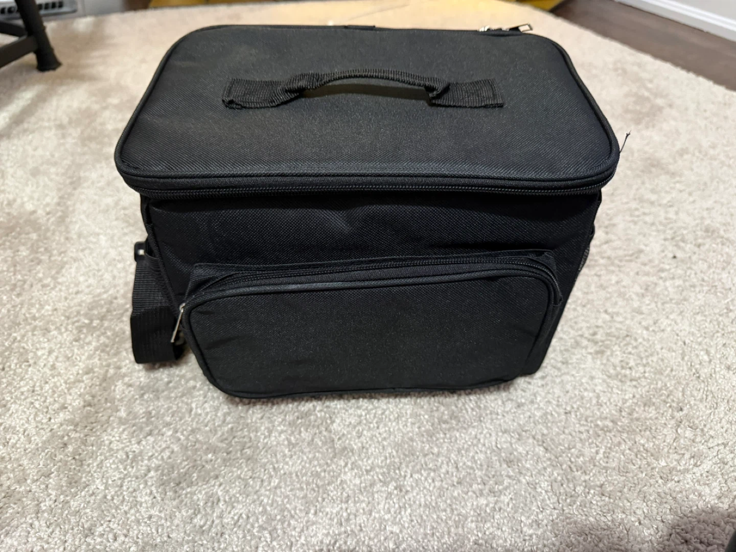 Insulated Lunch Bag / Cooler Bag – NEW 🖤