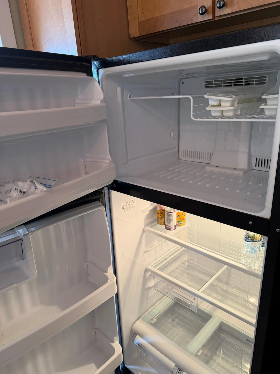 GE refrigerator - photo 3