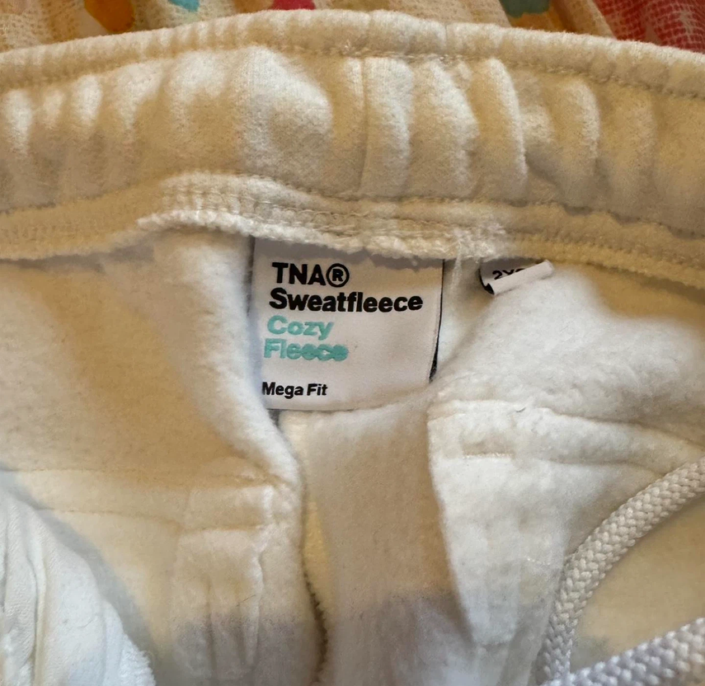 aritzia TNA Cozy Fleece Mega Fit Cargo Sweatpants White - photo 3