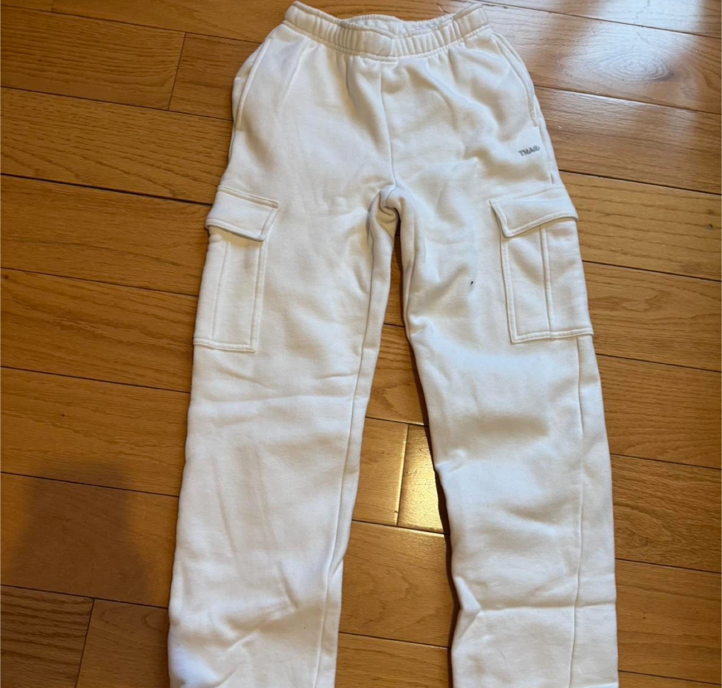 aritzia TNA Cozy Fleece Mega Fit Cargo Sweatpants White - photo 2