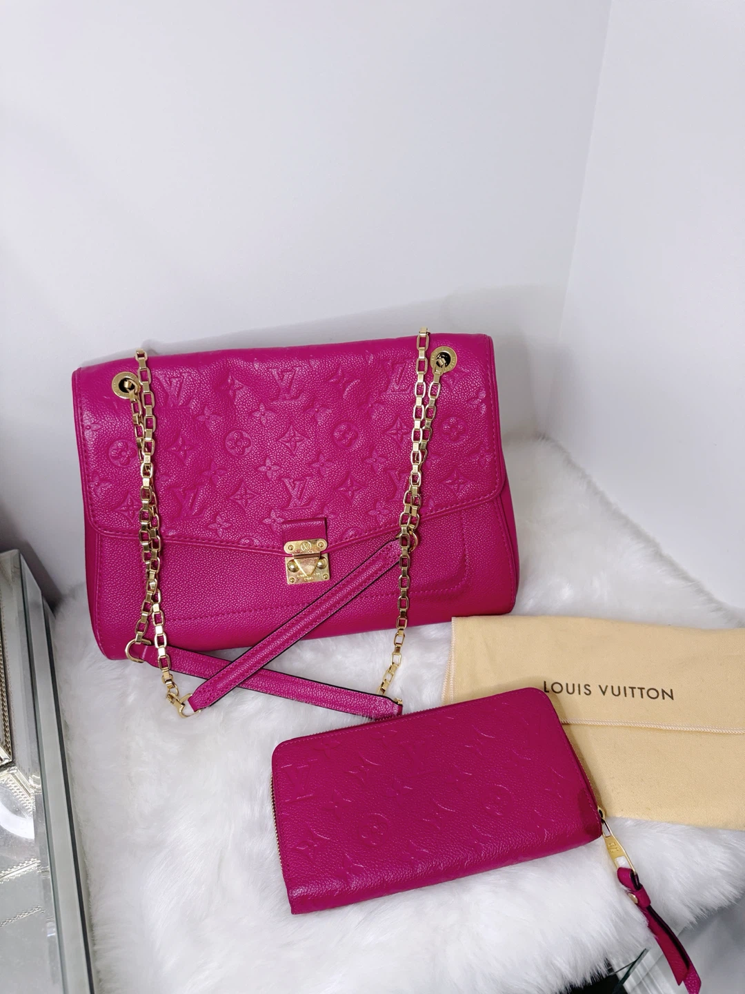 LV bag +Wallet+Burberry watch bundles - photo 3