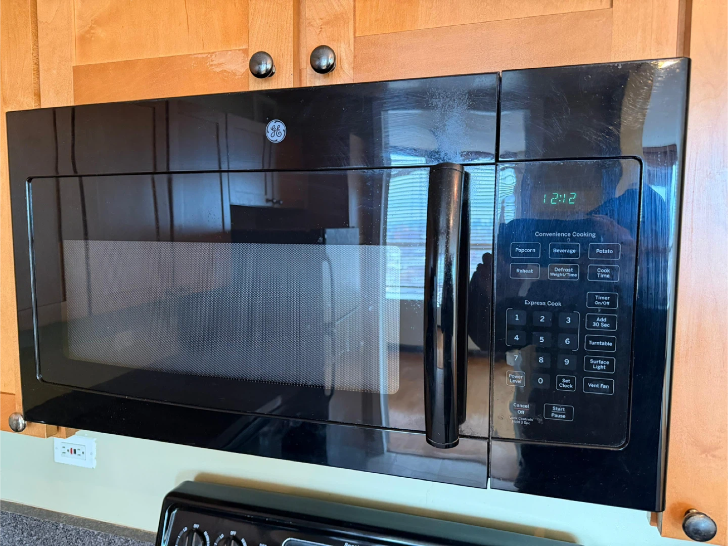 GE microwave - photo 2